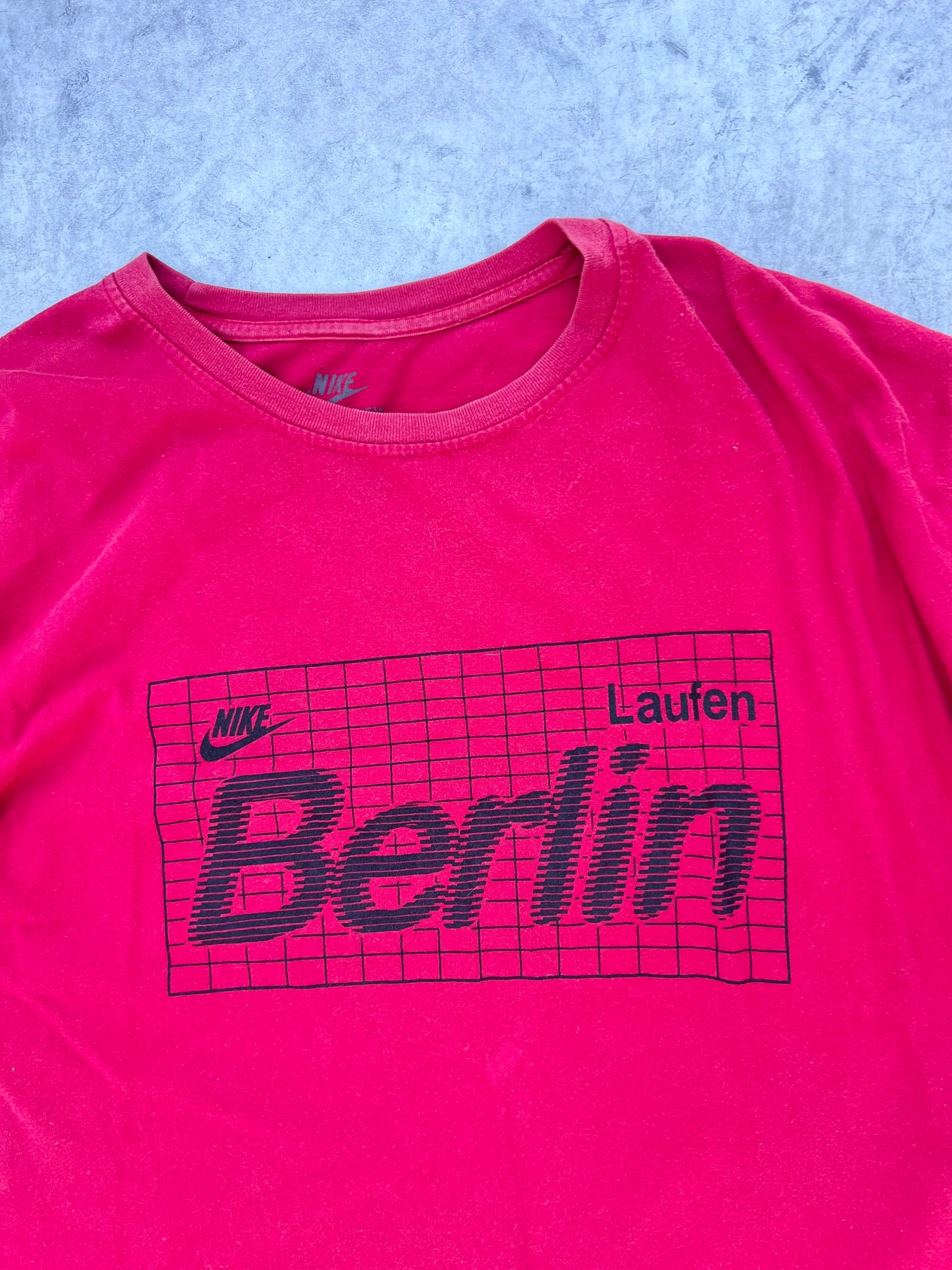 Nike Berlin Tee (L)