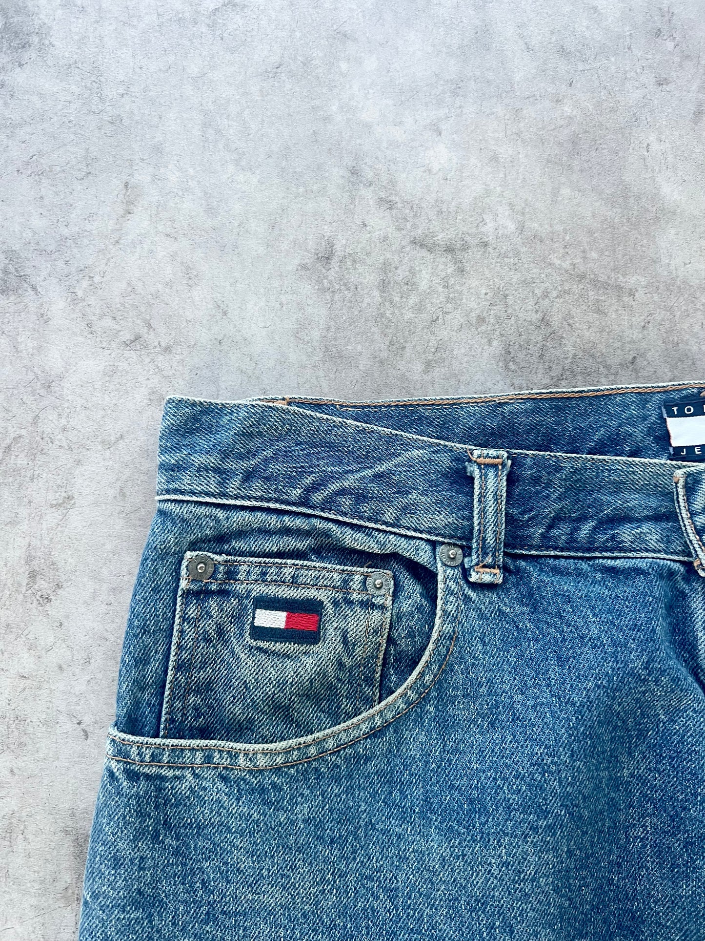 Vintage Tommy Hilfiger Jeans (34”)