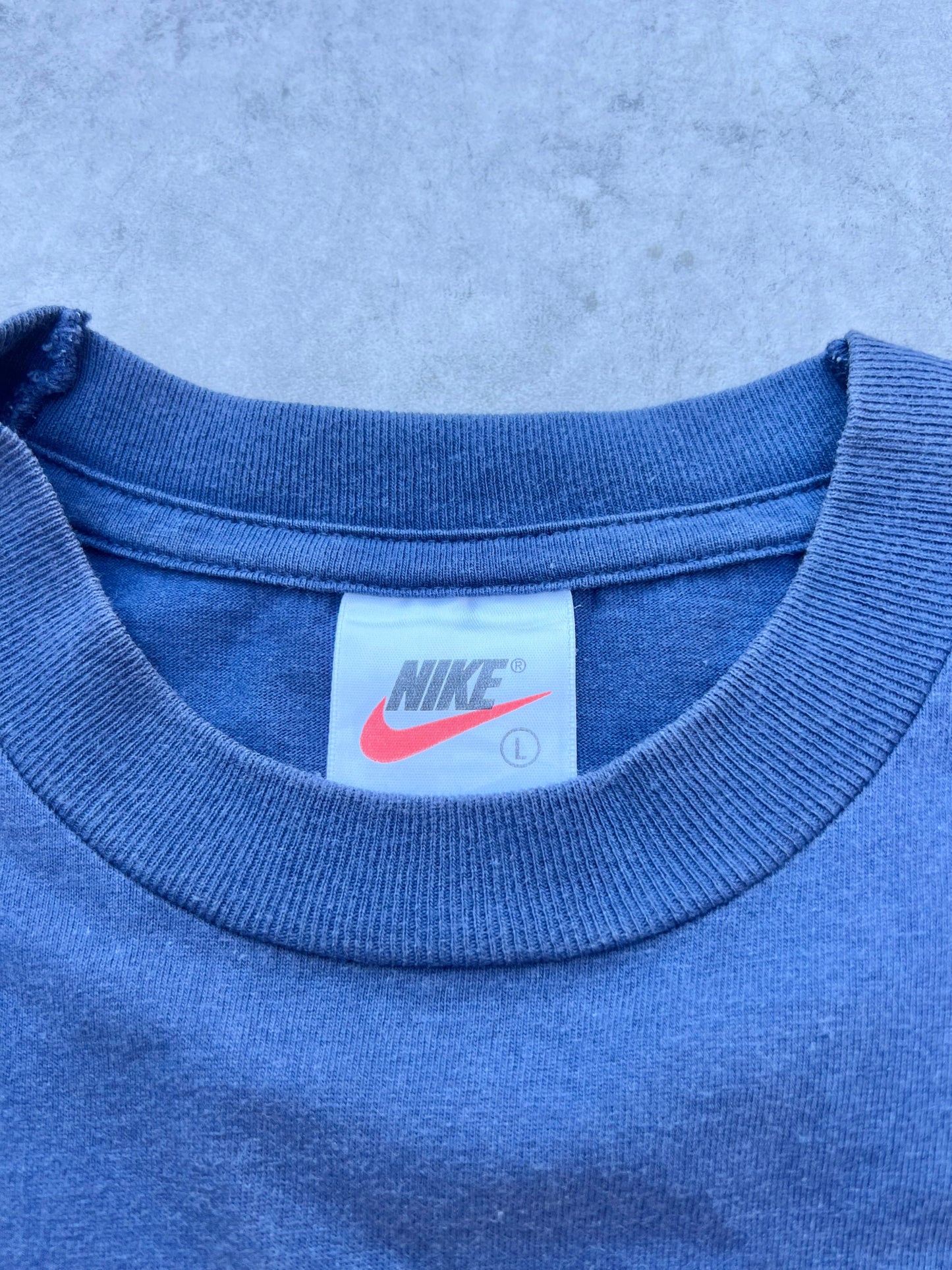 NIke Tee (L)