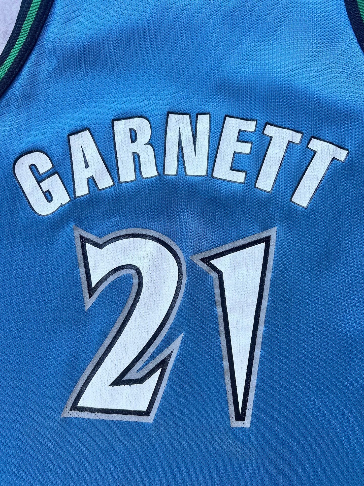 Vintage 90’s Kevin Garnett Champion Jersey (M)