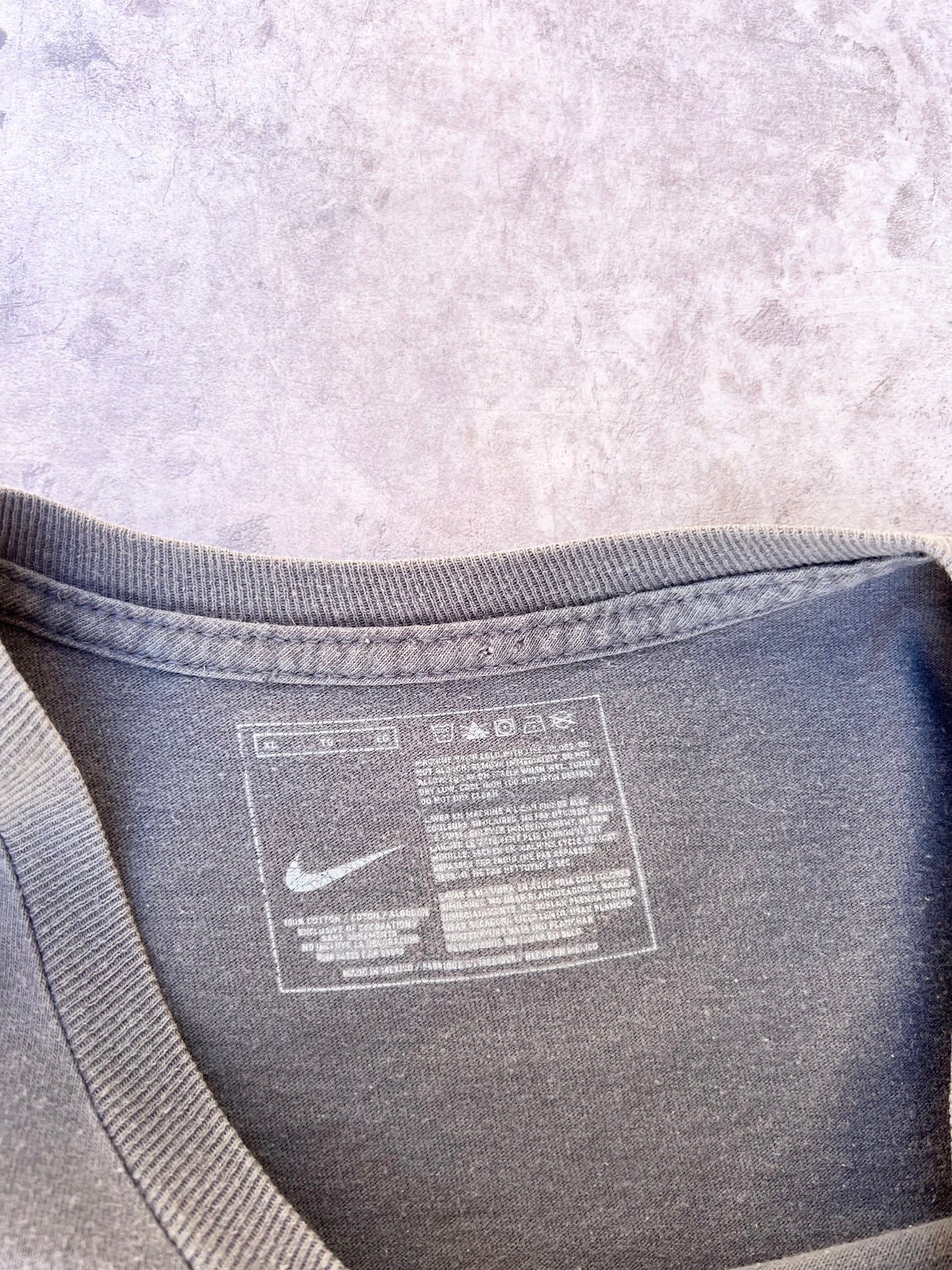 Vintage Nike Skeleton Glow in the dark tee (XL)