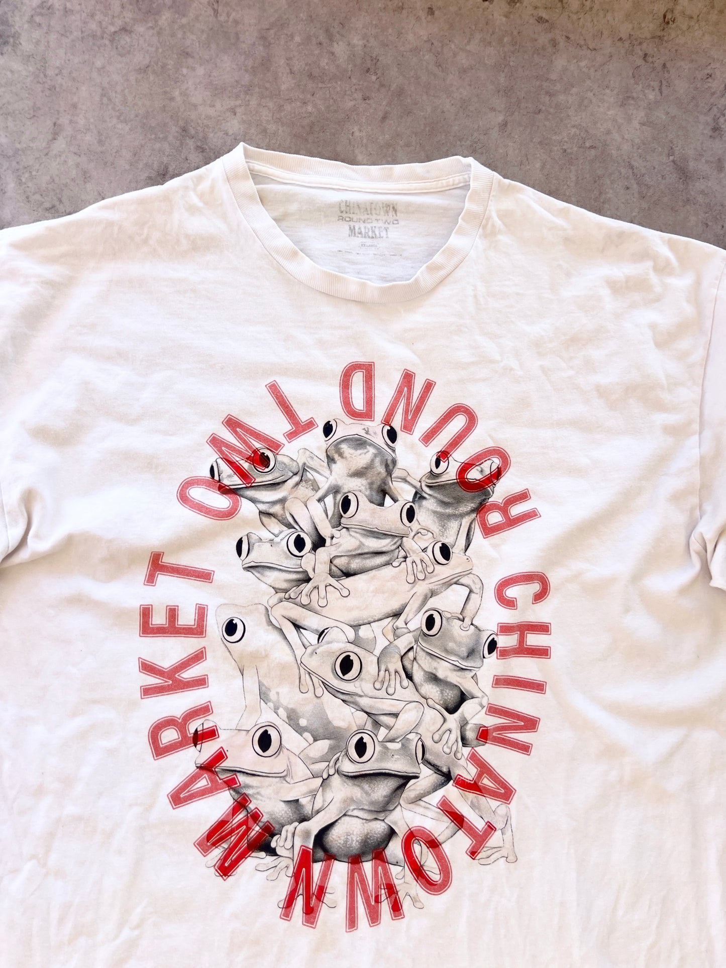 Round 2 x china town Market Tee (XL)