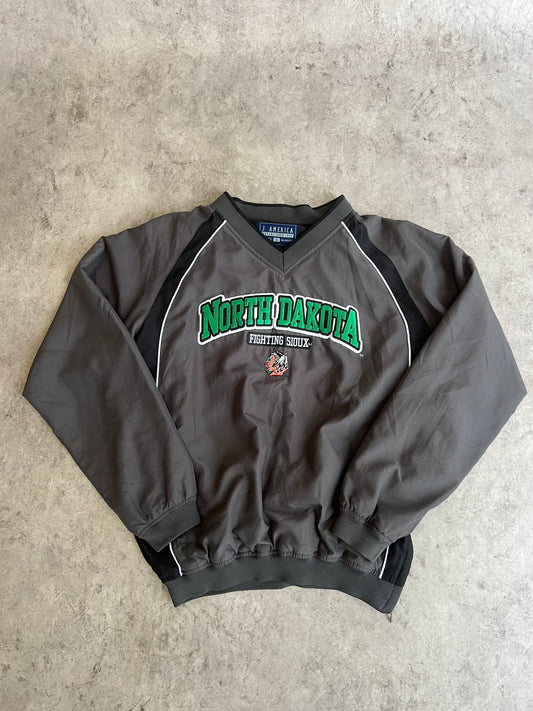 Vintage North Dakota Fighting Sioux Pullover Jacket (M)