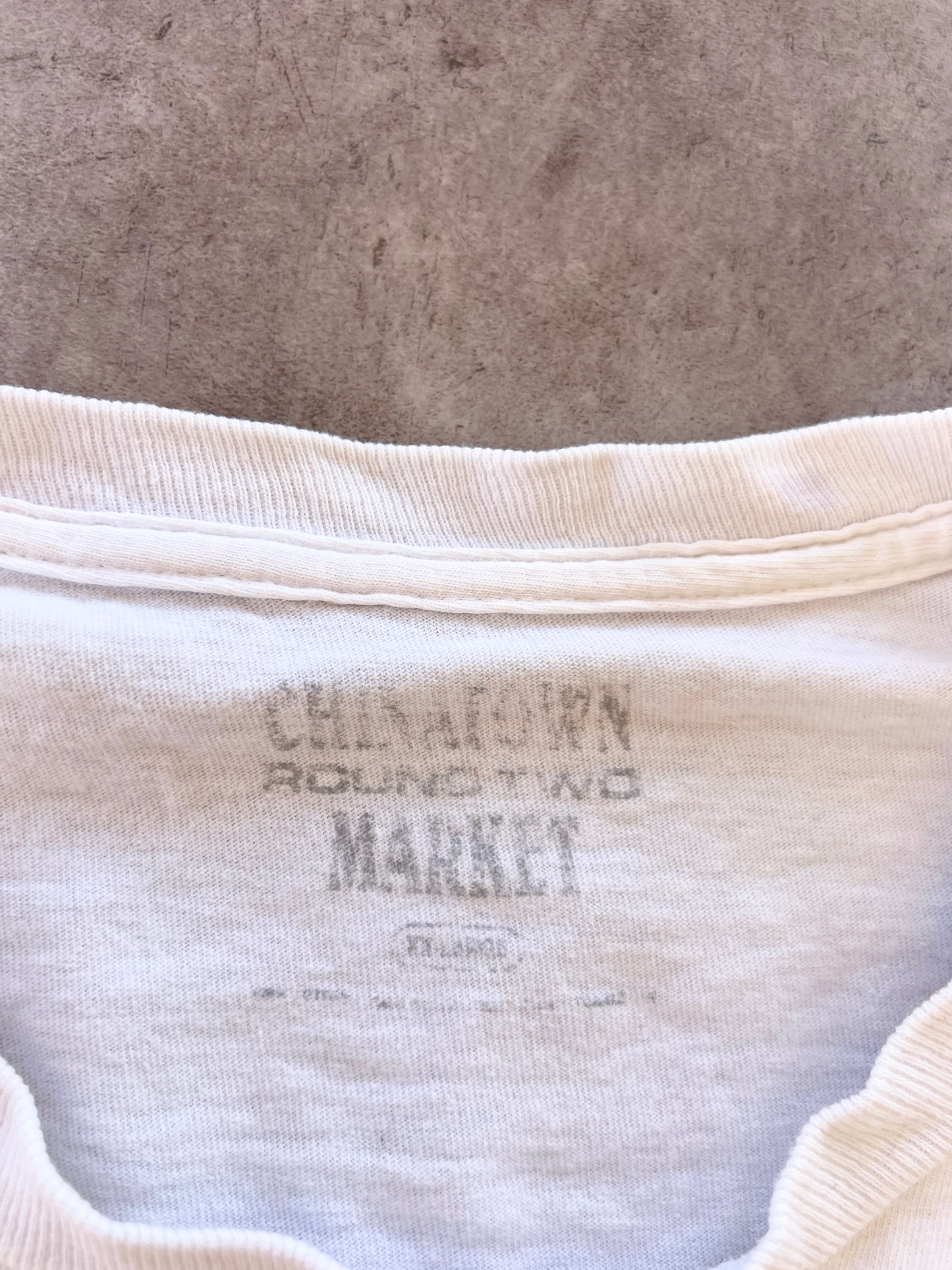 Round 2 x china town Market Tee (XL)