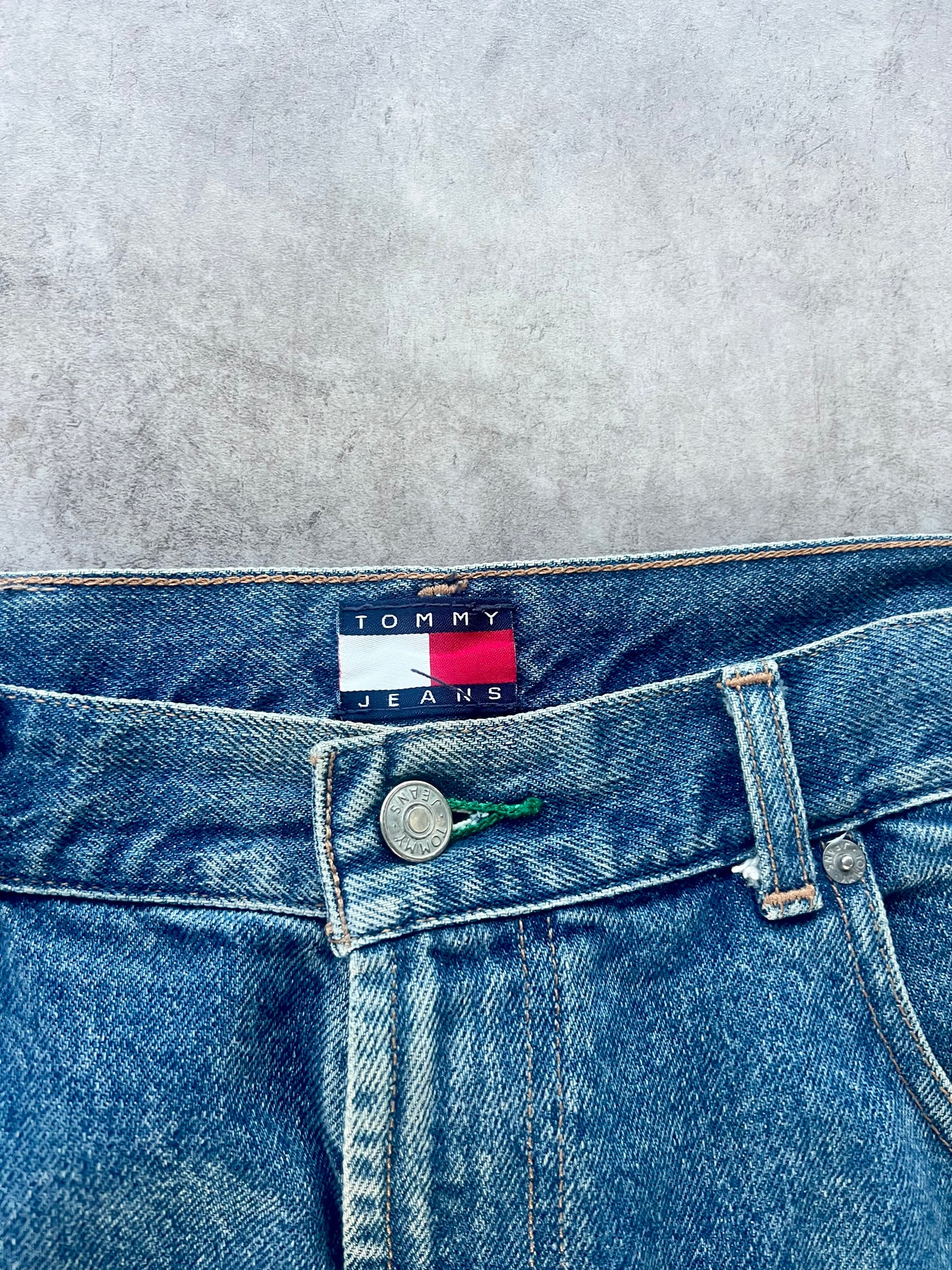 Vintage Tommy Hilfiger Jeans (34”)